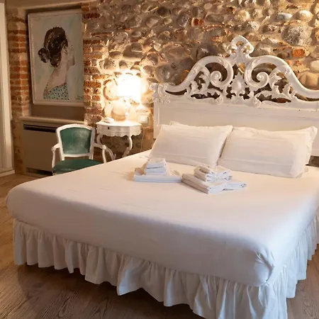 Regia Rosetta - Royal Borghetto فاليجيو سول مينشيو
