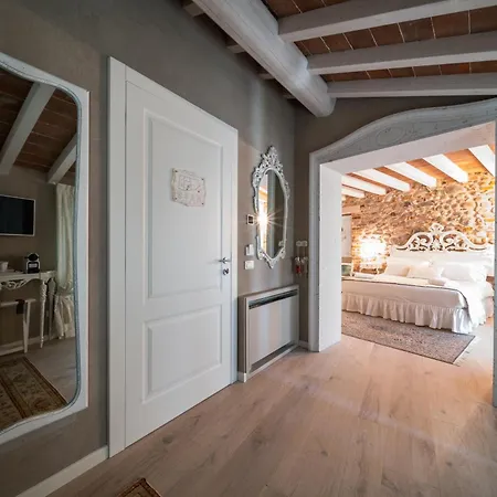 Regia Rosetta - Royal Borghetto Bed & Breakfast