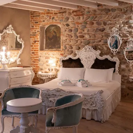 Regia Rosetta - Royal Borghetto Bed & Breakfast 3*
