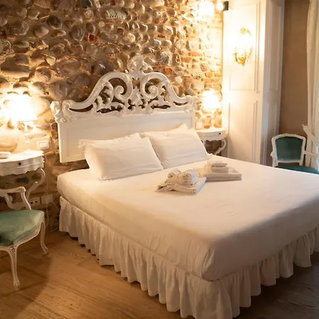 Regia Rosetta - Royal Borghetto 3*