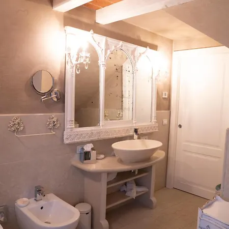 Regia Rosetta - Royal Borghetto Bed & Breakfast