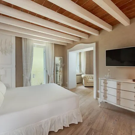 Regia Rosetta - Royal Borghetto Bed & Breakfast 4*