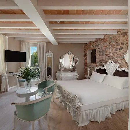 Bed & Breakfast Regia Rosetta - Royal Borghetto 4*
