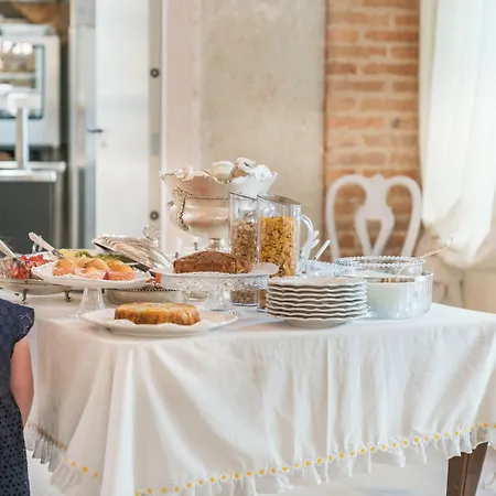 Bed & Breakfast Regia Rosetta - Royal Borghetto 4*